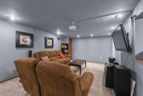 Tiny photo for 7680 Foxboro Lane, Columbus, OH 43235 (MLS # 225045909)