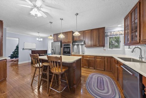 Tiny photo for 7680 Foxboro Lane, Columbus, OH 43235 (MLS # 225045909)