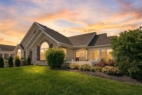 Photo of 6244 Ardmore Way 1 #1, Dublin, OH 43016 (MLS # 226021083)