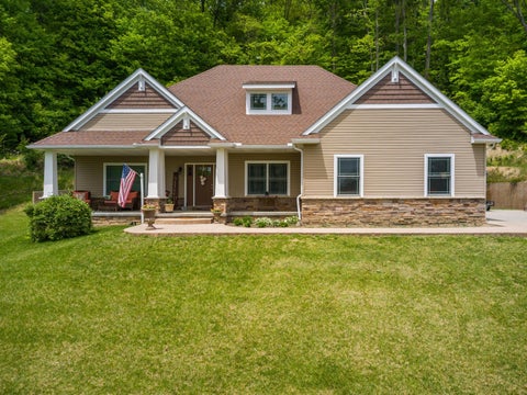 Homes For Sale - 290 Jenna Drive<br/> Newark, OH 43055