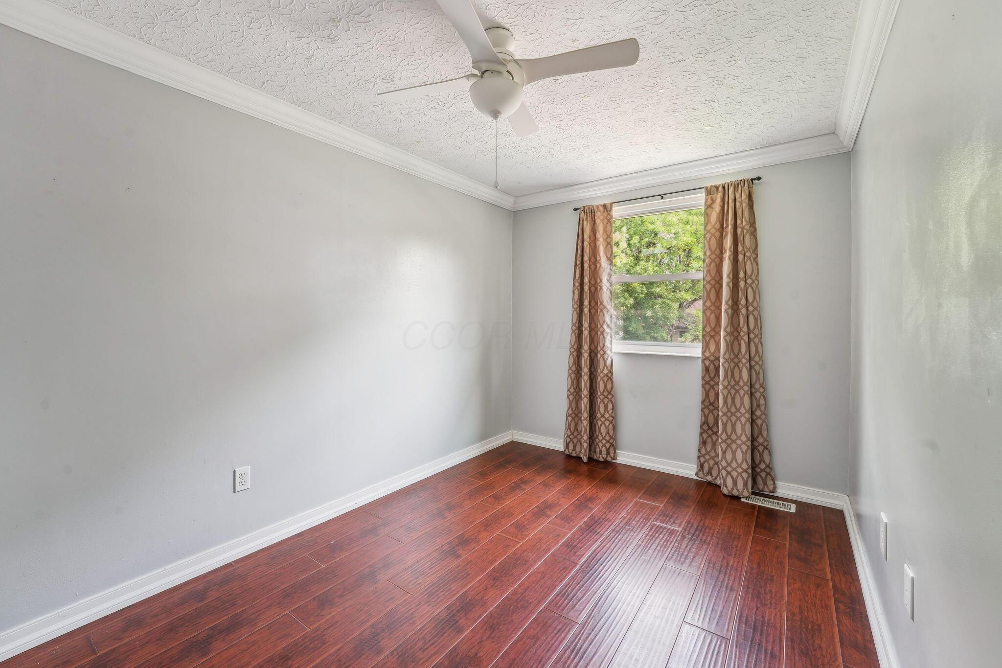 3840 Farm Brook Lane, Columbus, Ohio image 18