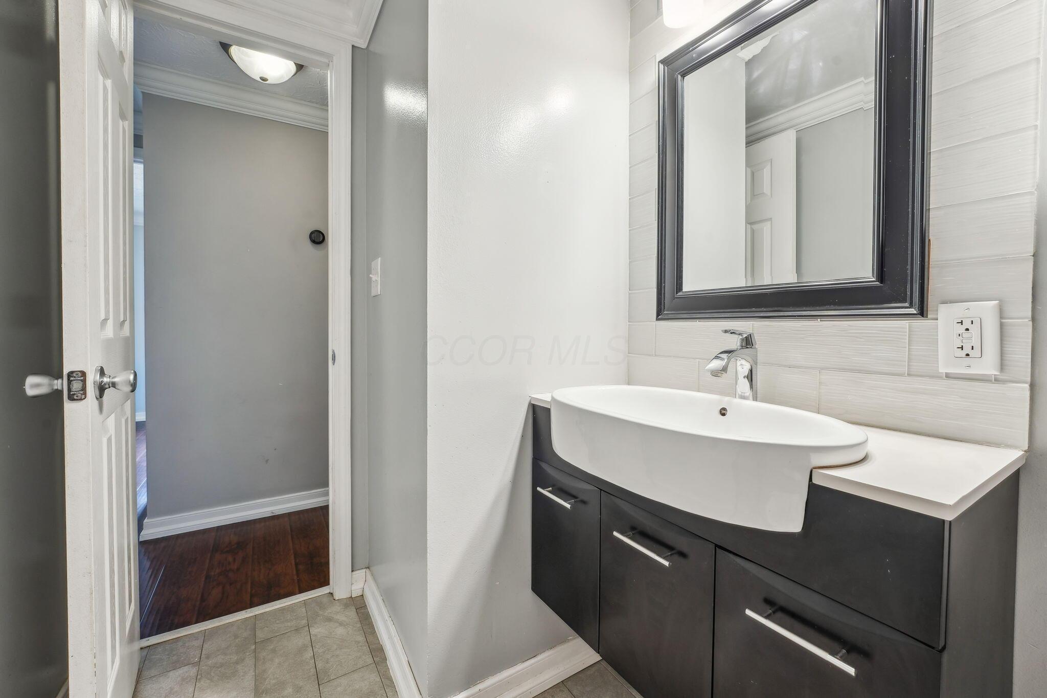 3840 Farm Brook Lane, Columbus, Ohio image 15