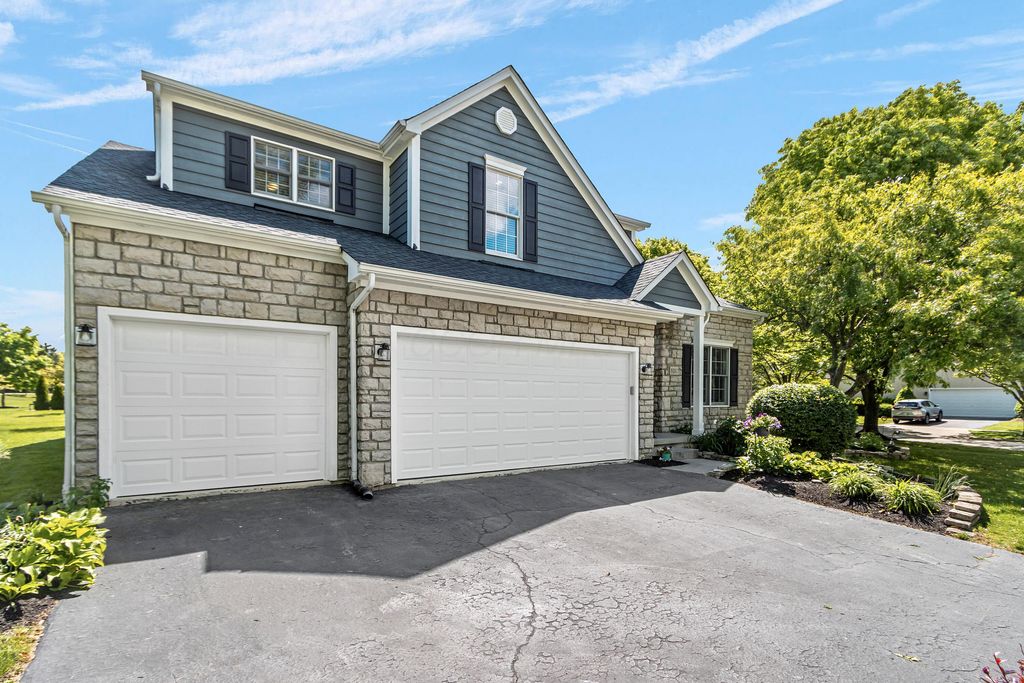 Photo of 8212 Shannon Glen Boulevard, Dublin, OH 43016 (MLS # 226017287)