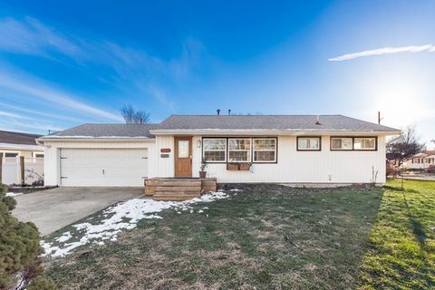 Photo of 1195 Huntly Drive, Columbus, OH 43227 (MLS # 225045317)