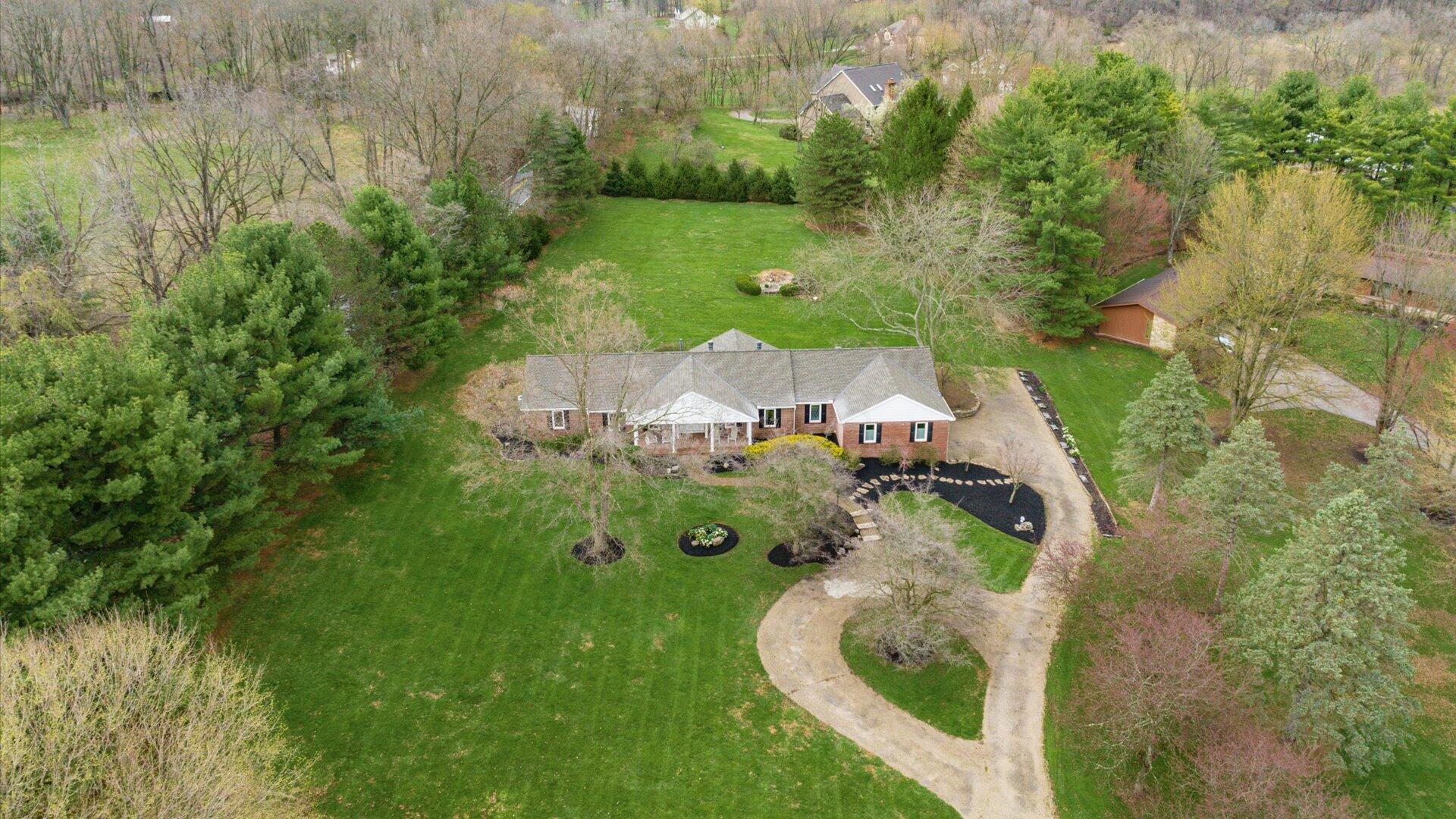 98 Wexford Drive, Granville, Ohio image 5