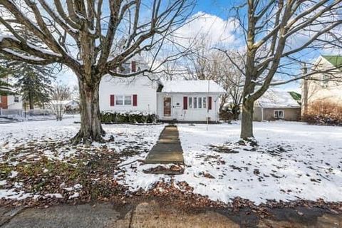 Tiny photo for 220 W Columbus Street, Mount Sterling, OH 43143 (MLS # 225044928)