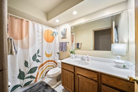 Tiny photo for 3103 Vanderberg Avenue, Columbus, OH 43204 (MLS # 225037465)