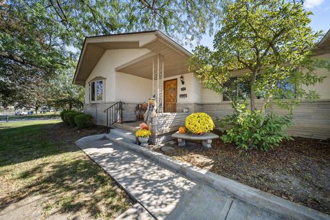 Tiny photo for 3103 Vanderberg Avenue, Columbus, OH 43204 (MLS # 225037465)