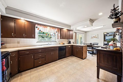 Tiny photo for 3103 Vanderberg Avenue, Columbus, OH 43204 (MLS # 225037465)