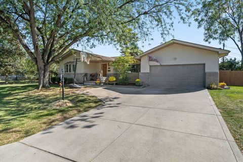 Photo of 3103 Vanderberg Avenue, Columbus, OH 43204 (MLS # 225037465)