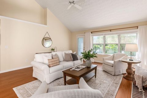 Tiny photo for 6089 Tetlin Field Drive, New Albany, OH 43054 (MLS # 226014575)