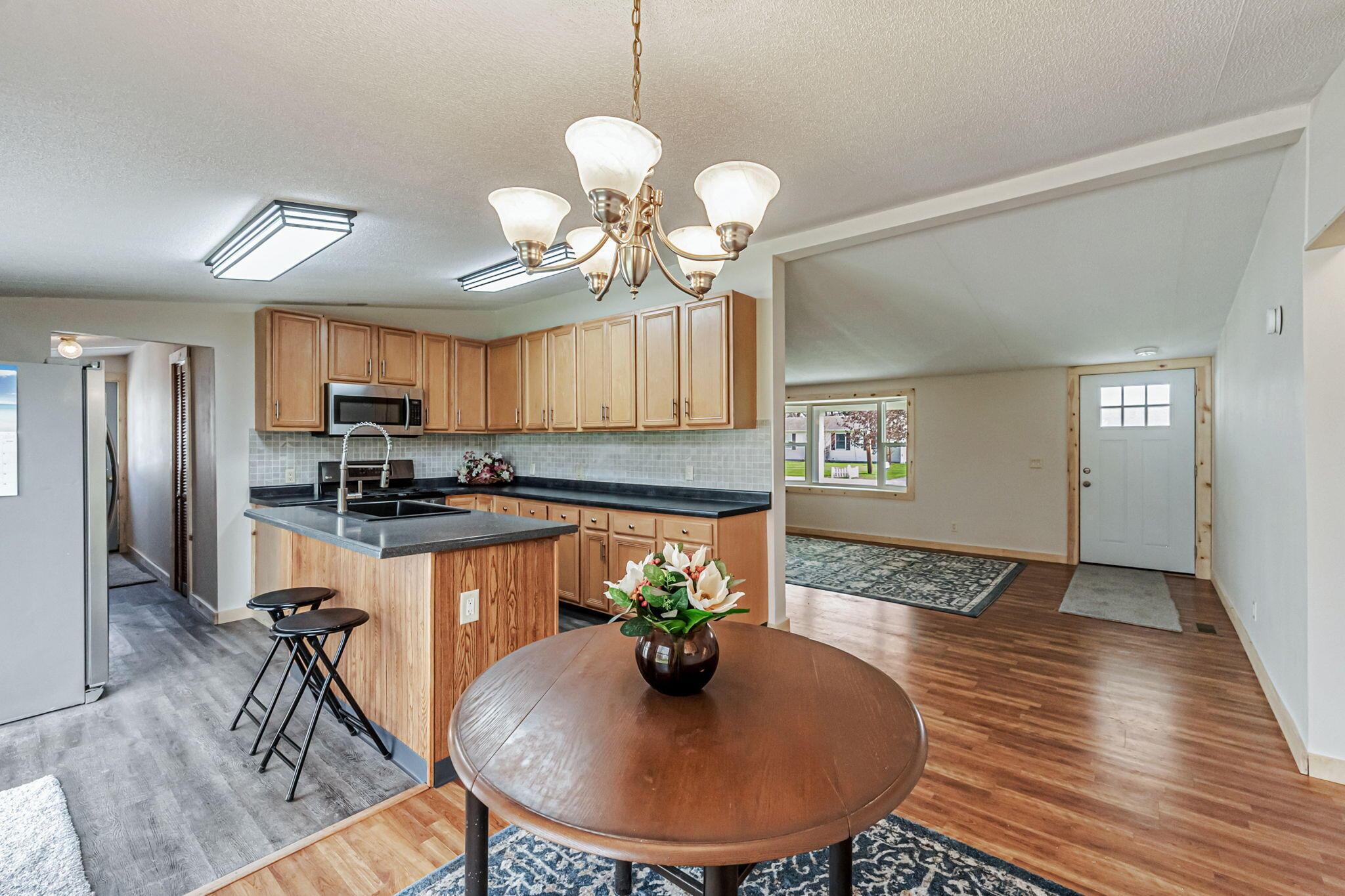 1758 Harris Drive, Marion, Ohio image 16