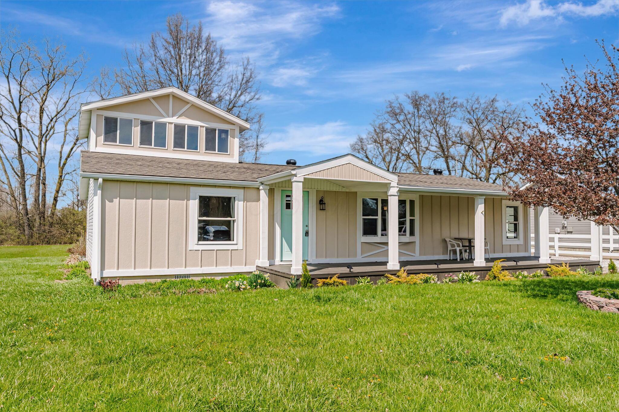 1758 Harris Drive, Marion, Ohio image 2