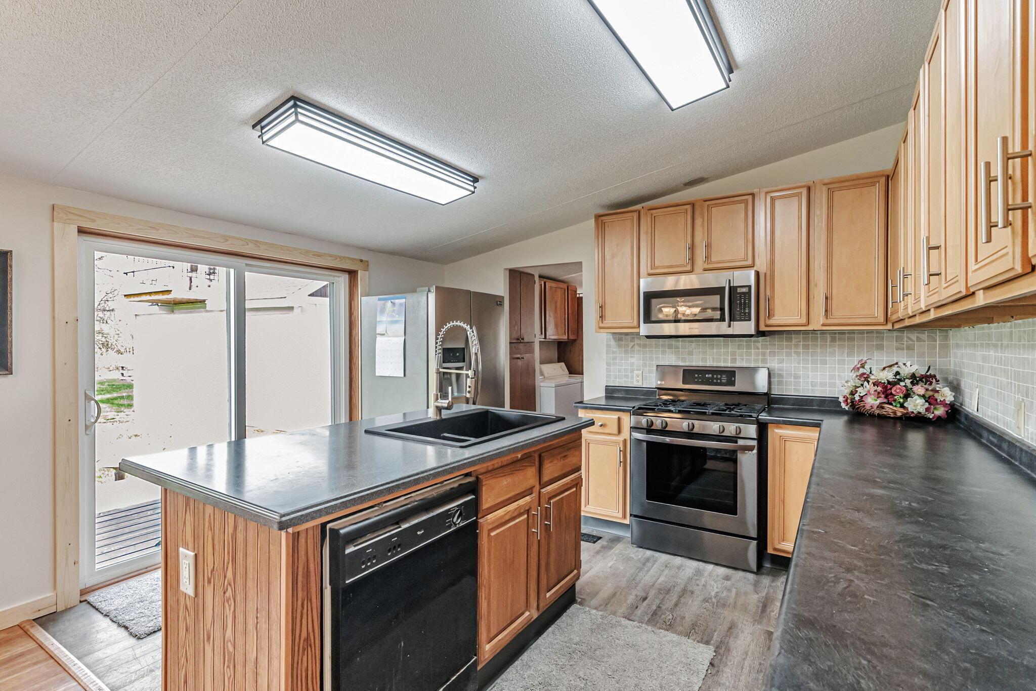 1758 Harris Drive, Marion, Ohio image 13