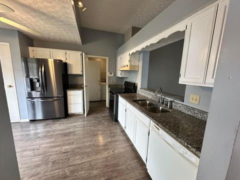 Tiny photo for 3586 Frenchpark Drive, Columbus, OH 43231 (MLS # 225040588)