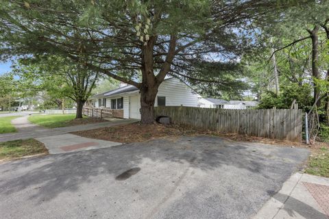 Tiny photo for 916 S Hampton Road, Columbus, OH 43227 (MLS # 226013098)