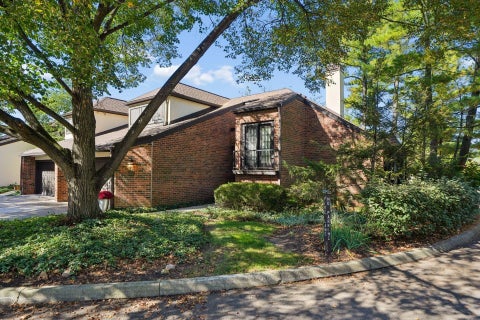 Tiny photo for 225 Saint Pierre Street, Worthington, OH 43085 (MLS # 226039910)