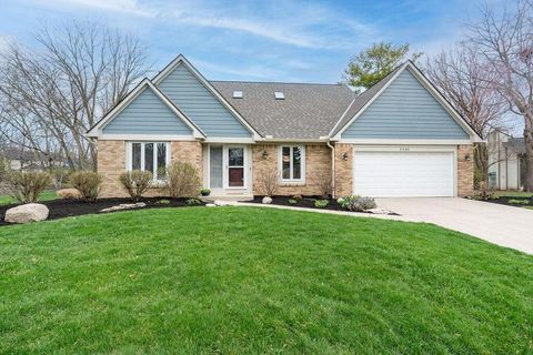 Photo of 5504 Old Pond Drive, Dublin, OH 43017 (MLS # 226009546)