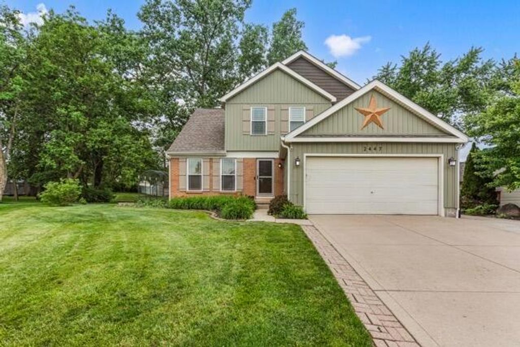 Photo of 2447 Norview Court, Grove City, OH 43123 (MLS # 226020816)
