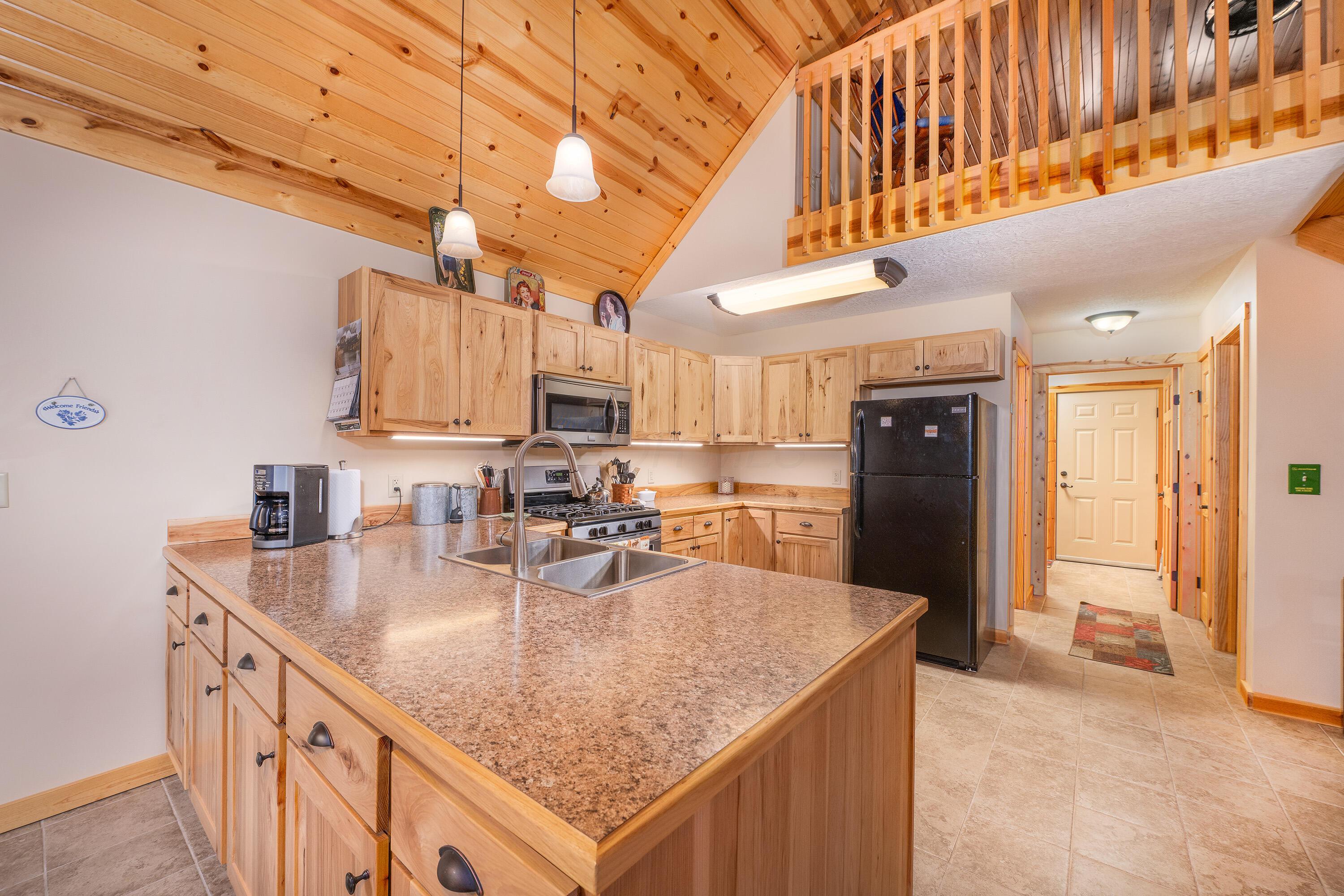 8001 Flack Road, Howard, Ohio image 12