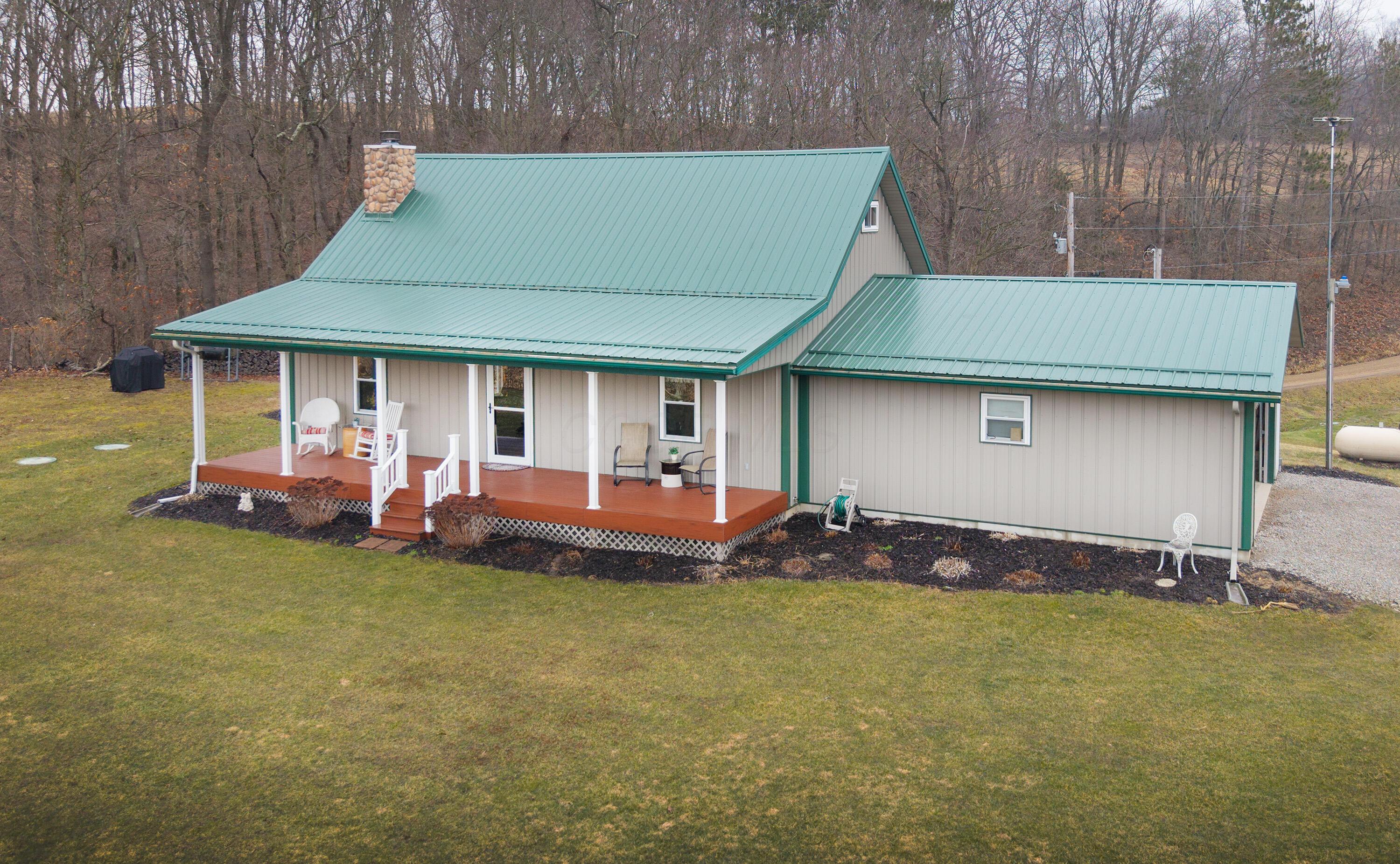 8001 Flack Road, Howard, Ohio image 1