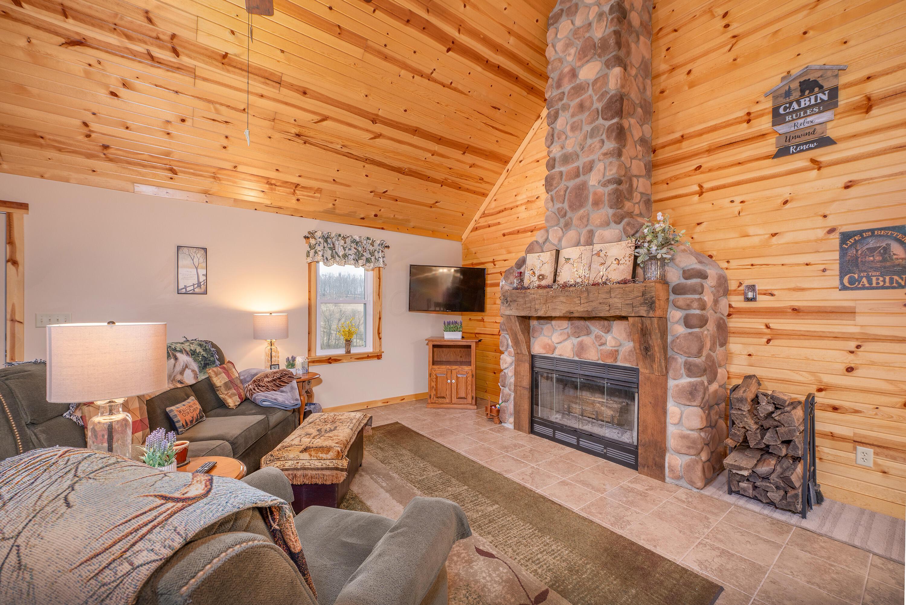 8001 Flack Road, Howard, Ohio image 10