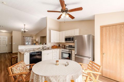 Tiny photo for 5445 Beresford Street 220 #220, Canal Winchester, OH 43110 (MLS # 226007286)