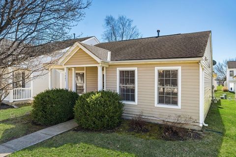 Photo of 5445 Beresford Street 220 #220, Canal Winchester, OH 43110 (MLS # 226007286)