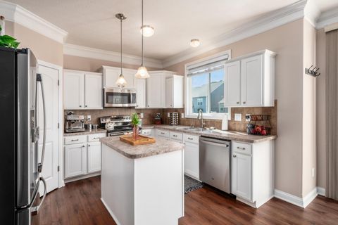 Tiny photo for 349 Ravensdale Place, Galloway, OH 43119 (MLS # 225037287)