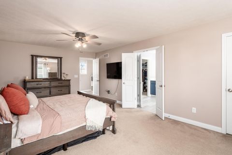 Tiny photo for 349 Ravensdale Place, Galloway, OH 43119 (MLS # 225037287)