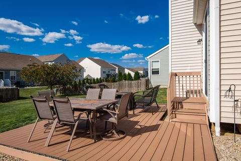 Tiny photo for 349 Ravensdale Place, Galloway, OH 43119 (MLS # 225037287)