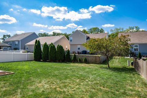 Tiny photo for 349 Ravensdale Place, Galloway, OH 43119 (MLS # 225037287)