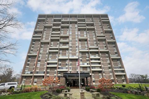 Photo of 1000 Urlin Avenue 1822 #1822, Columbus, OH 43212 (MLS # 225044295)