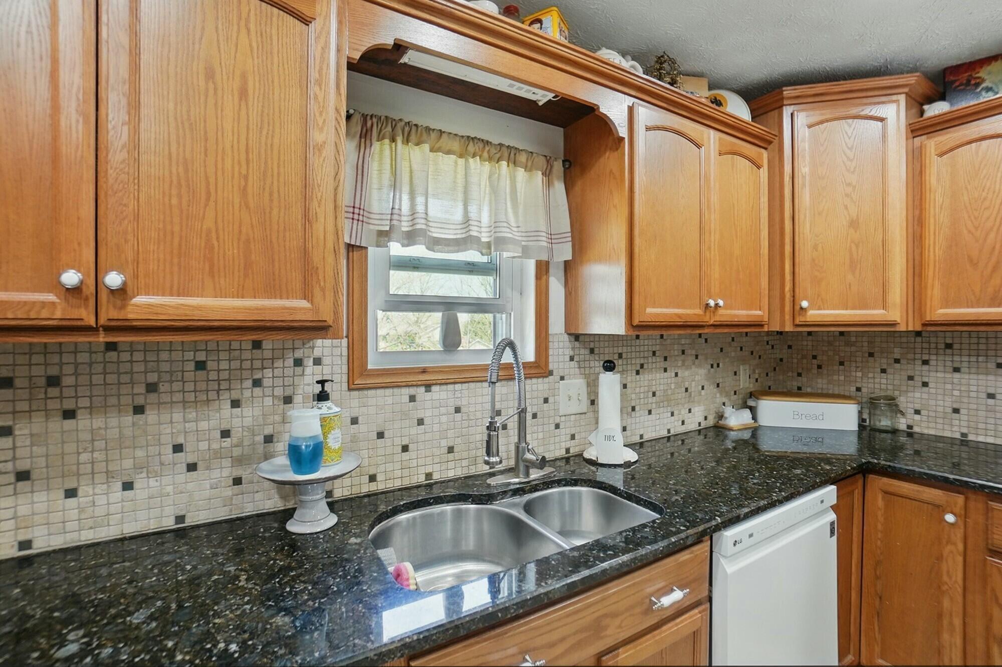 680 Suncrest Drive, Springfield, Ohio image 26