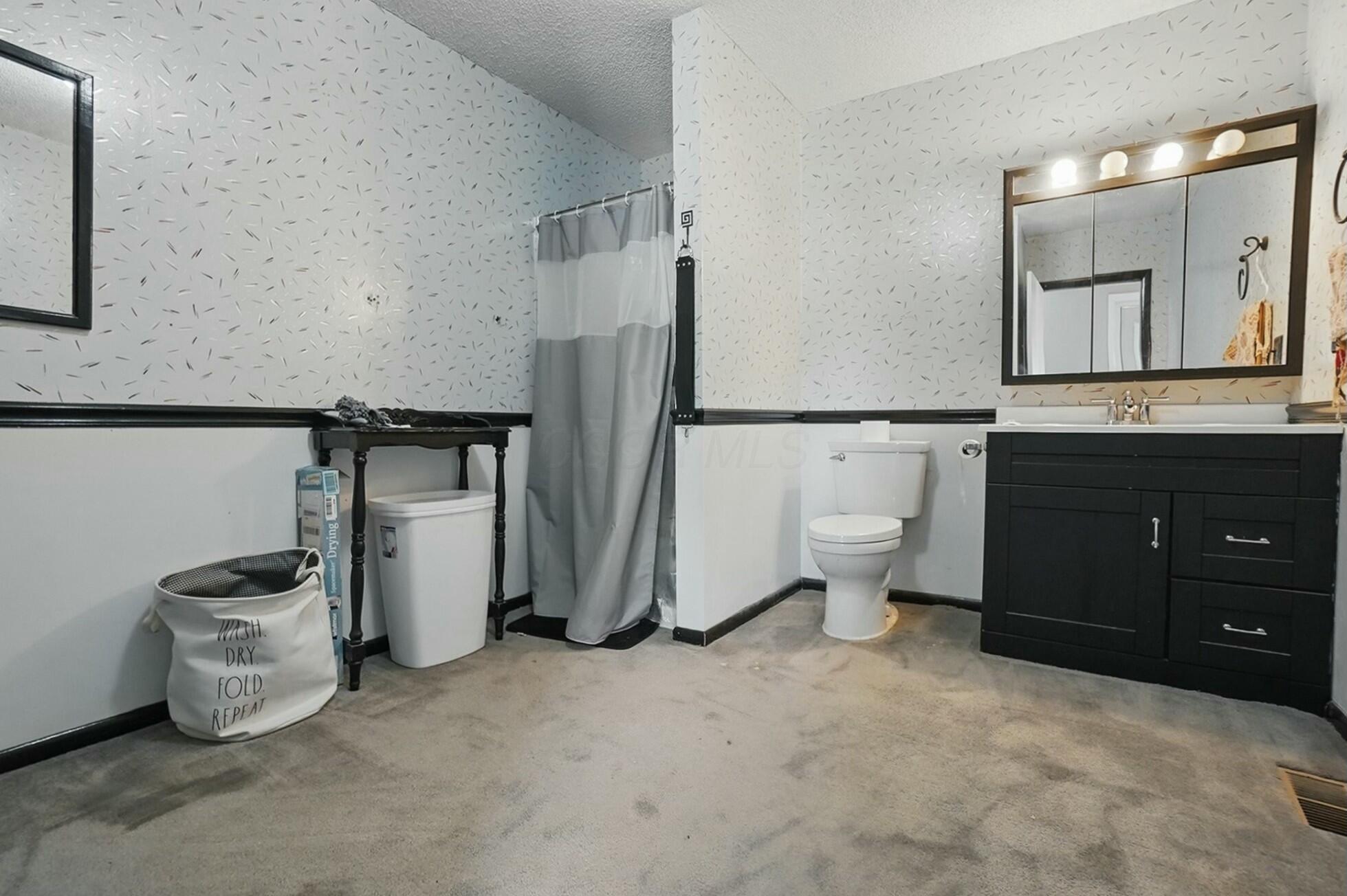 680 Suncrest Drive, Springfield, Ohio image 38