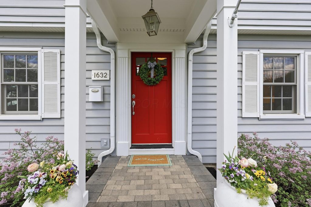 Photo of 1632 Grenoble Road, Columbus, OH 43221 (MLS # 226014023)