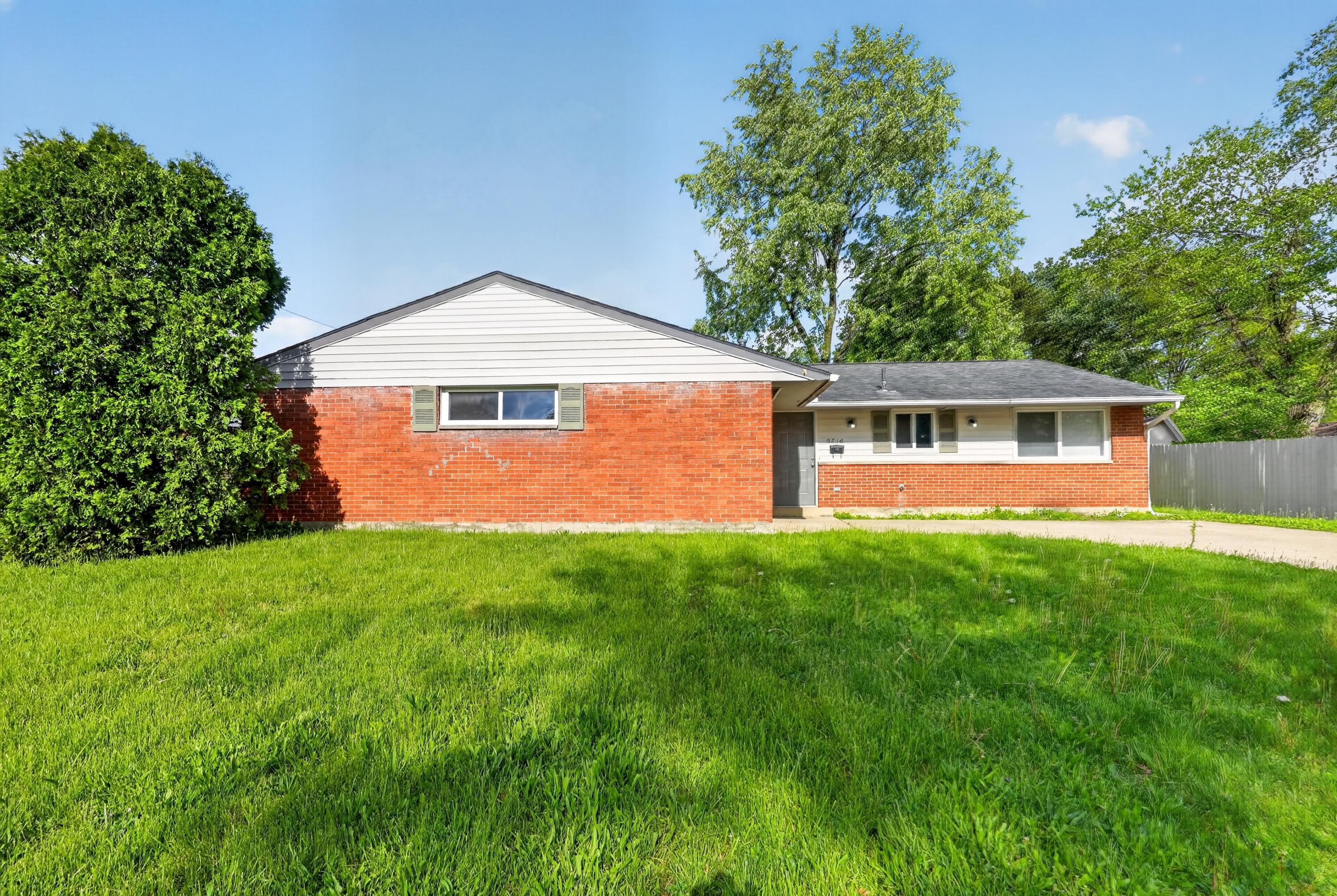 5716 Cairo Road