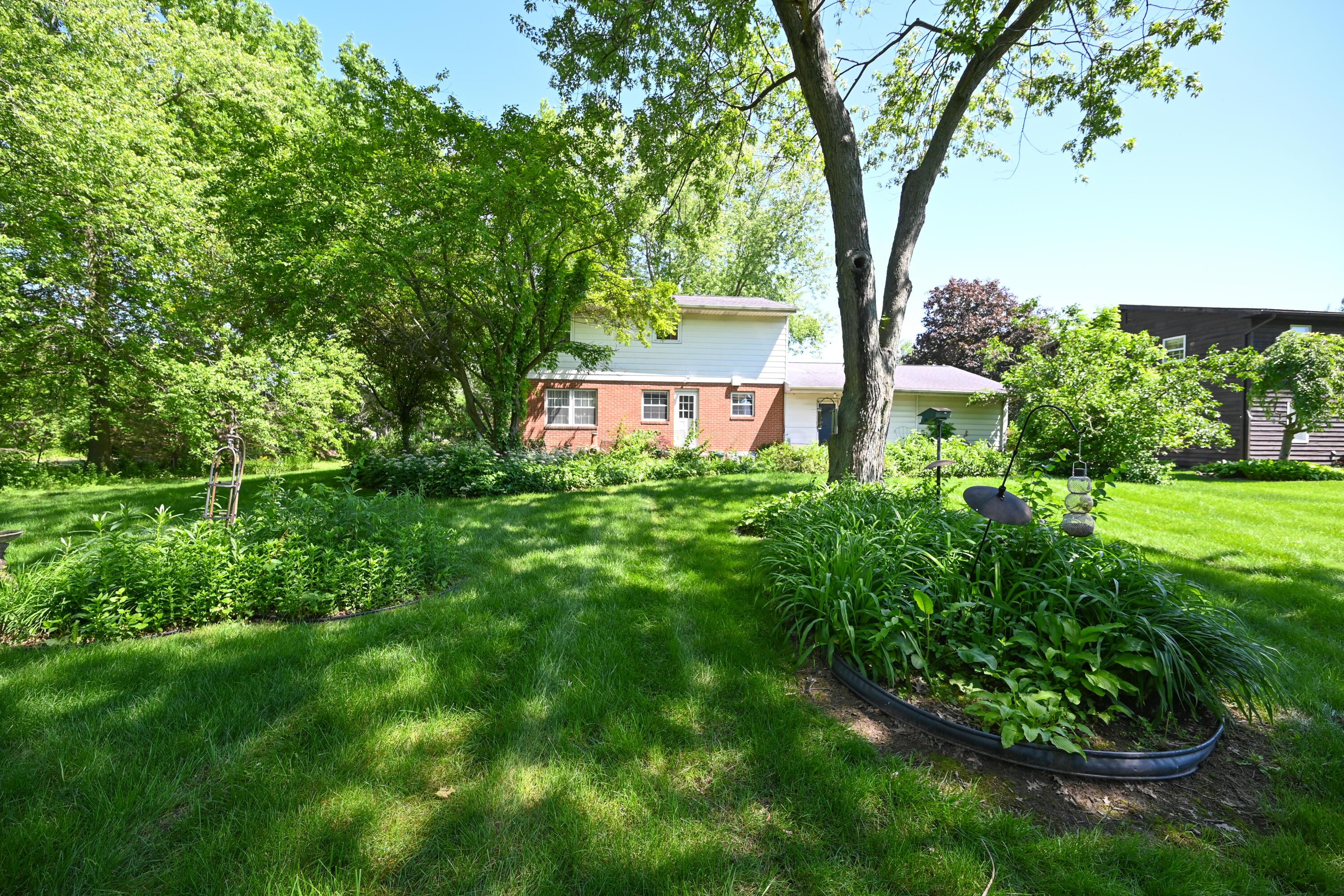 1115 Evergreen Road