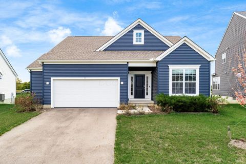 Photo of 7 Erin Hills Road, Commercial Point, OH 43116 (MLS # 225038138)