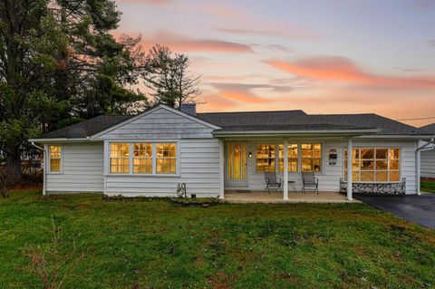 Photo of 343 Charlotte Avenue, Oak Hill, OH 45656 (MLS # 225044284)