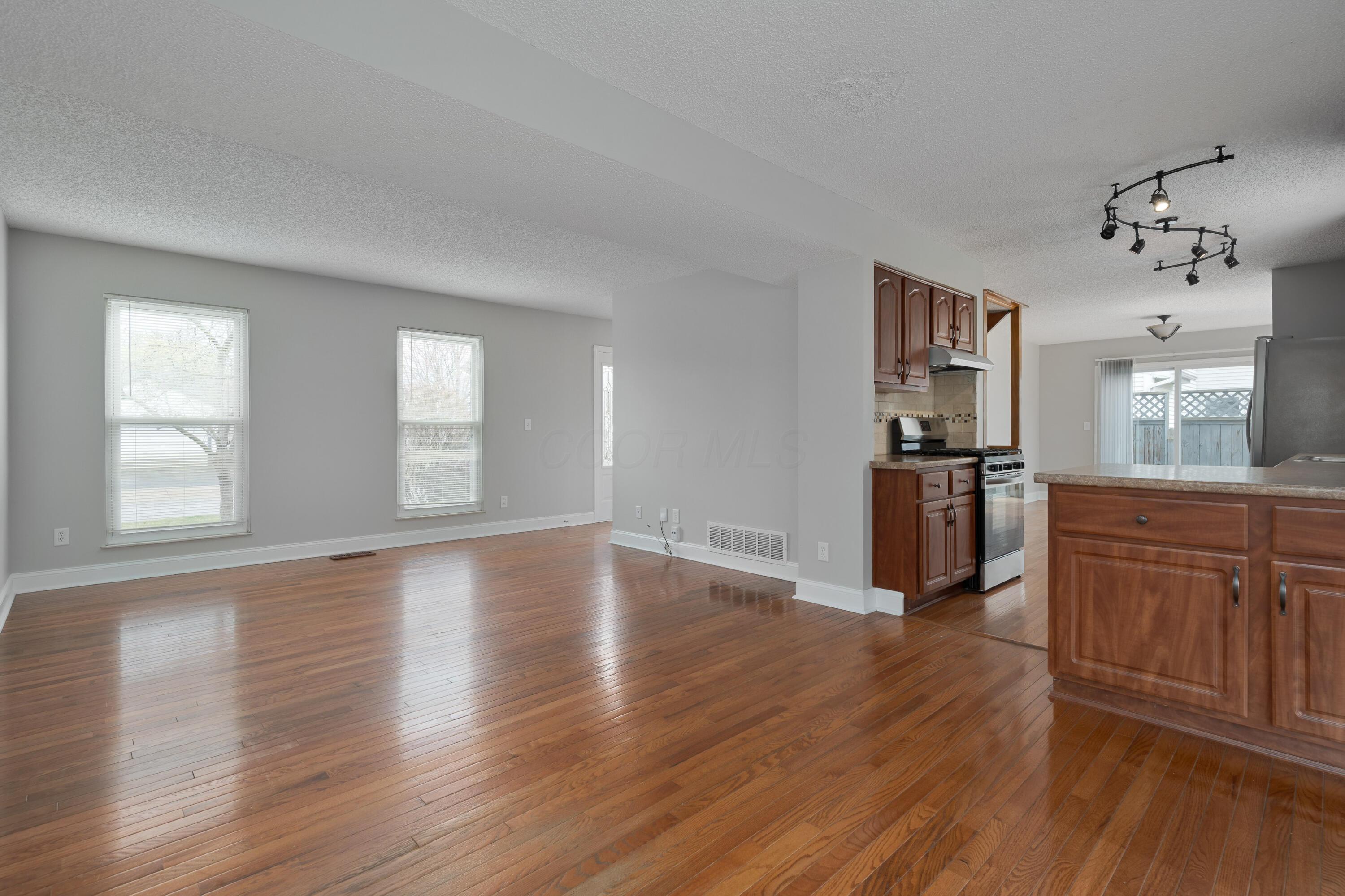 5135 Bonner Drive, Hilliard, Ohio image 12