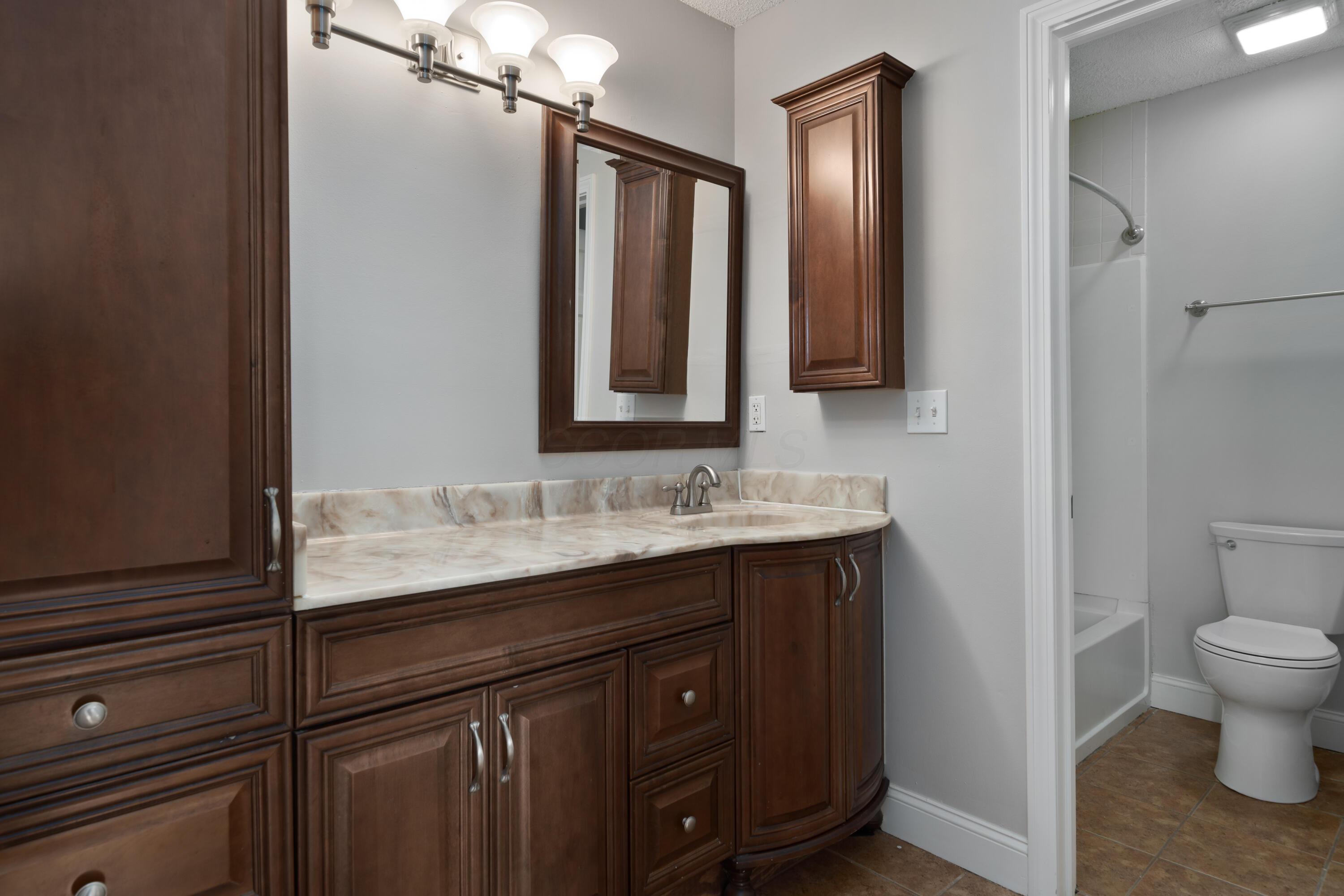 5135 Bonner Drive, Hilliard, Ohio image 25