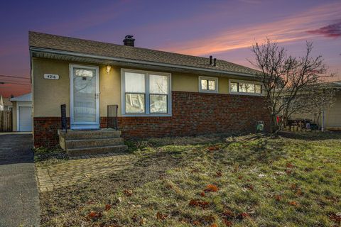 Photo of 4216 Maplegrove Drive, Grove City, OH 43123 (MLS # 226002594)