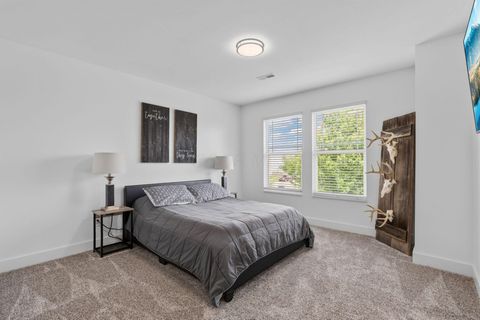 Tiny photo for 5021 Grimm Drive, Lockbourne, OH 43137 (MLS # 226014965)