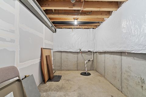 Tiny photo for 2890 Nantucket, Lewis Center, OH 43035 (MLS # 226002537)