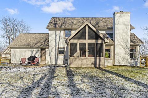 Tiny photo for 2890 Nantucket, Lewis Center, OH 43035 (MLS # 226002537)