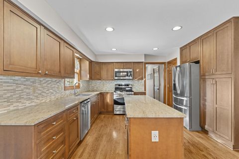 Tiny photo for 2890 Nantucket, Lewis Center, OH 43035 (MLS # 226002537)