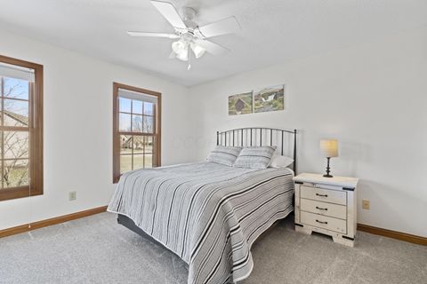 Tiny photo for 2890 Nantucket, Lewis Center, OH 43035 (MLS # 226002537)