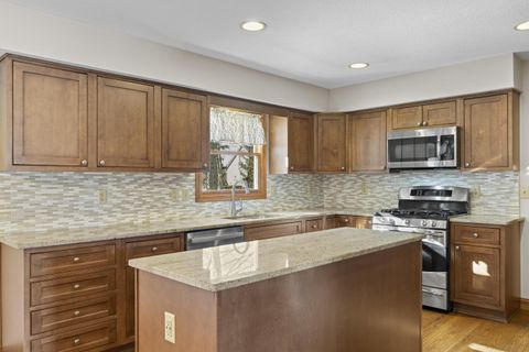 Tiny photo for 2890 Nantucket, Lewis Center, OH 43035 (MLS # 226002537)