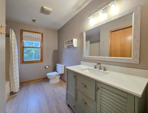 Tiny photo for 1 Banbury, Athens, OH 45701 (MLS # 226027009)